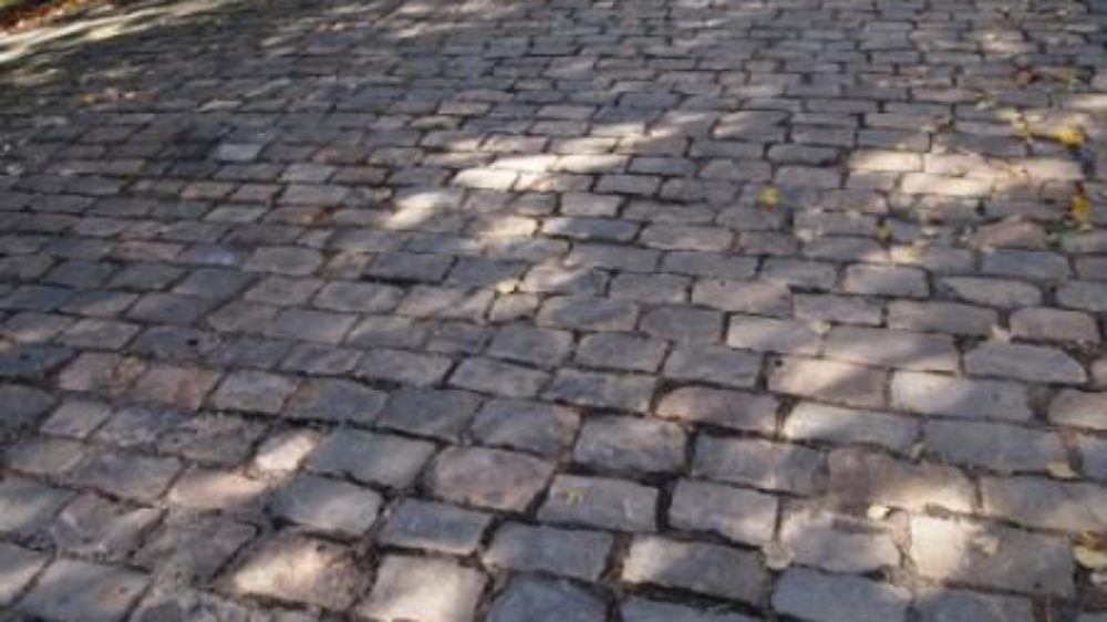 Cobblestone Road
